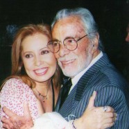 Carla Estrada y el señor Ernesto Alonso